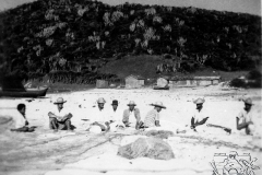 Praia do Pontal - pescadores remedando redes